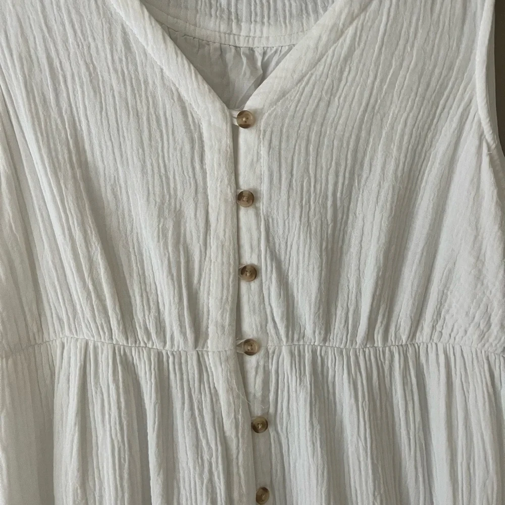 beachlunchlounge White Button-Front Tiered Maxi Dress - Picture 4 of 7